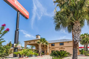 Отель Econo Lodge Inn & Suites Corpus Christi  Корпус-Кристи